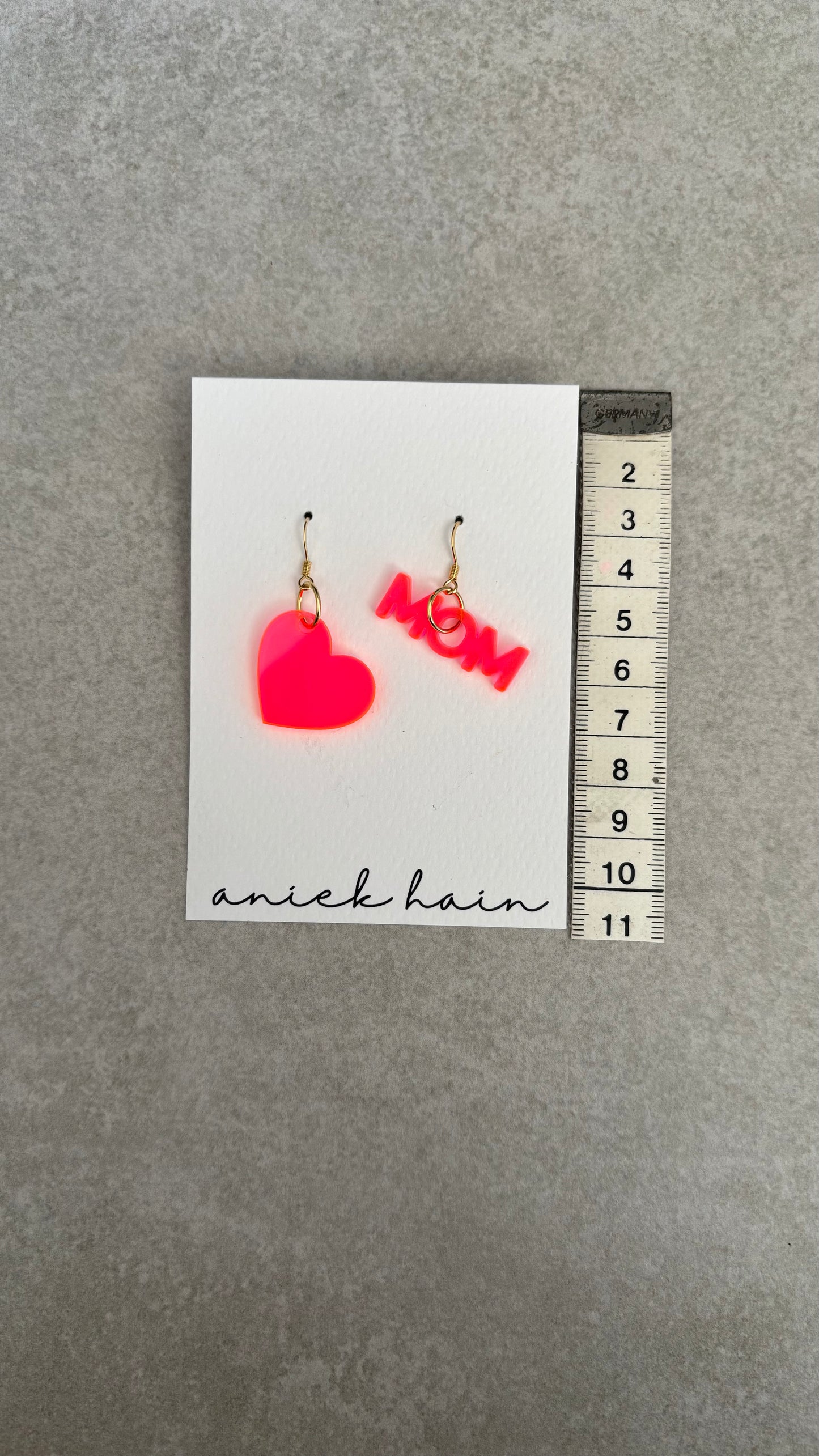Mom-Herz Neon Pink