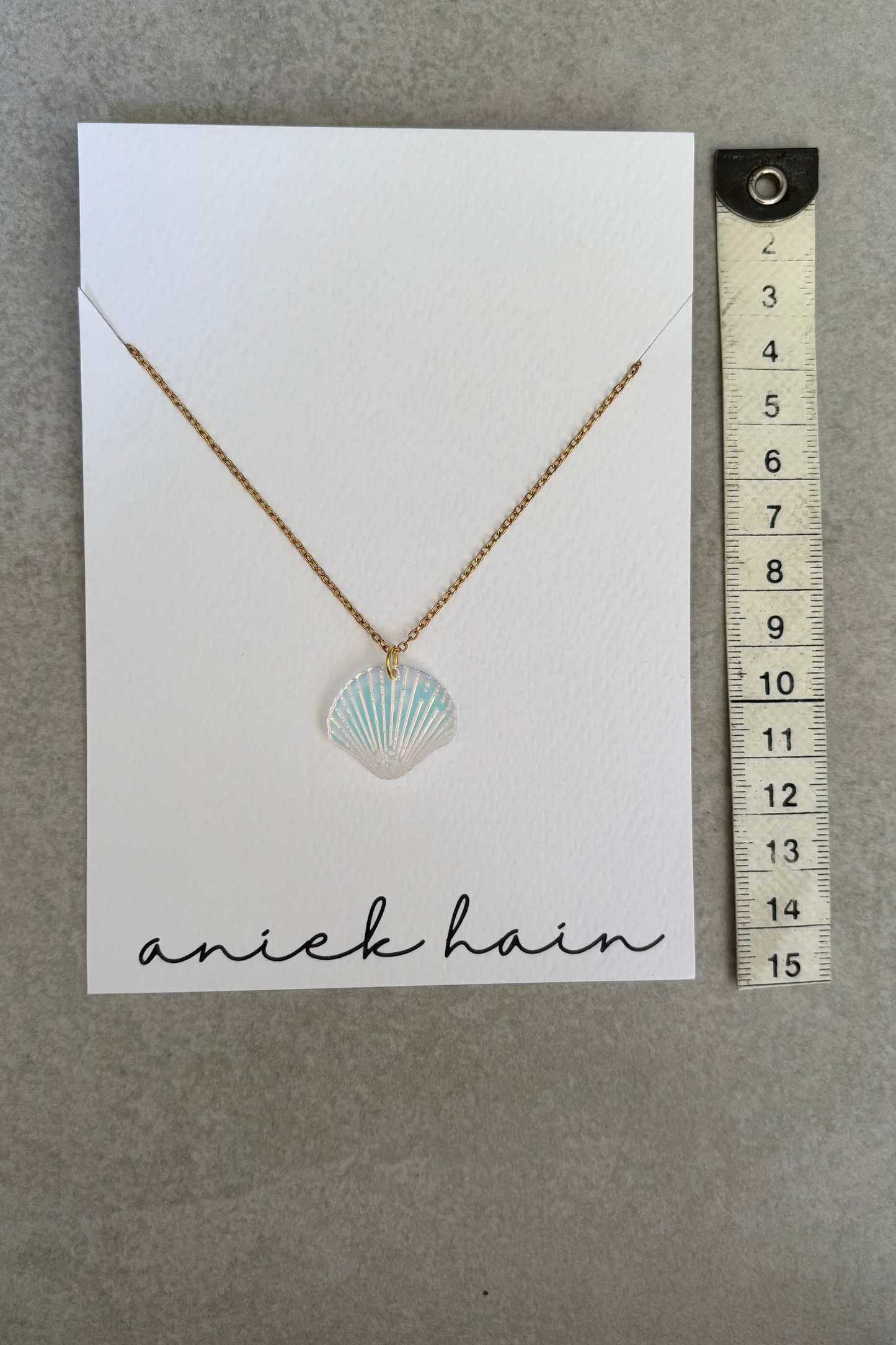 Venus Muschel Acryl Kette Regenbogen
